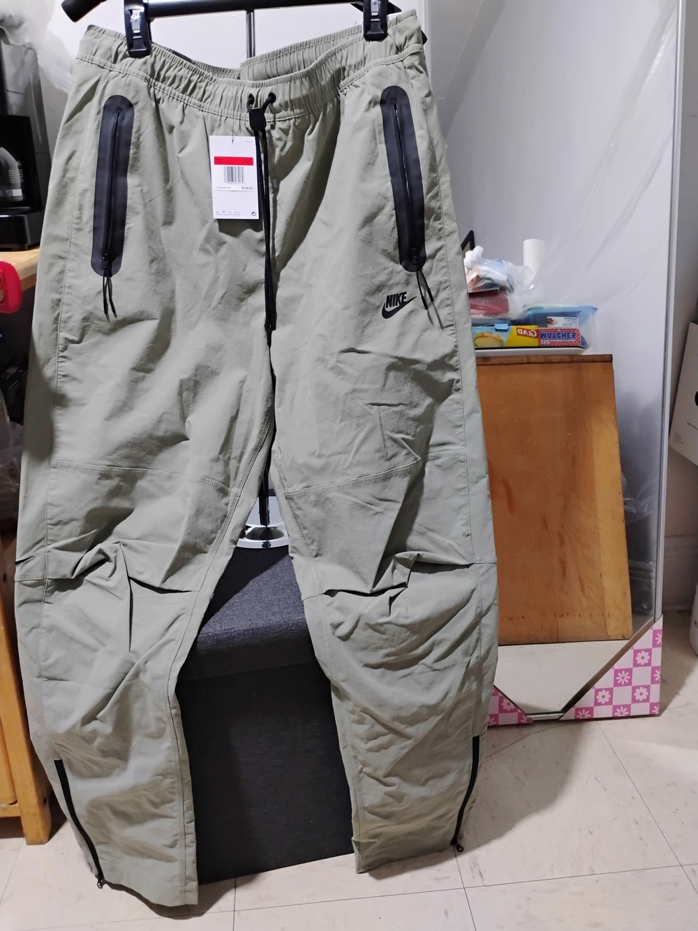 Nike Tech Men's Woven Olive Green Pants with Zip Pockets Size: Large-Tall NWT